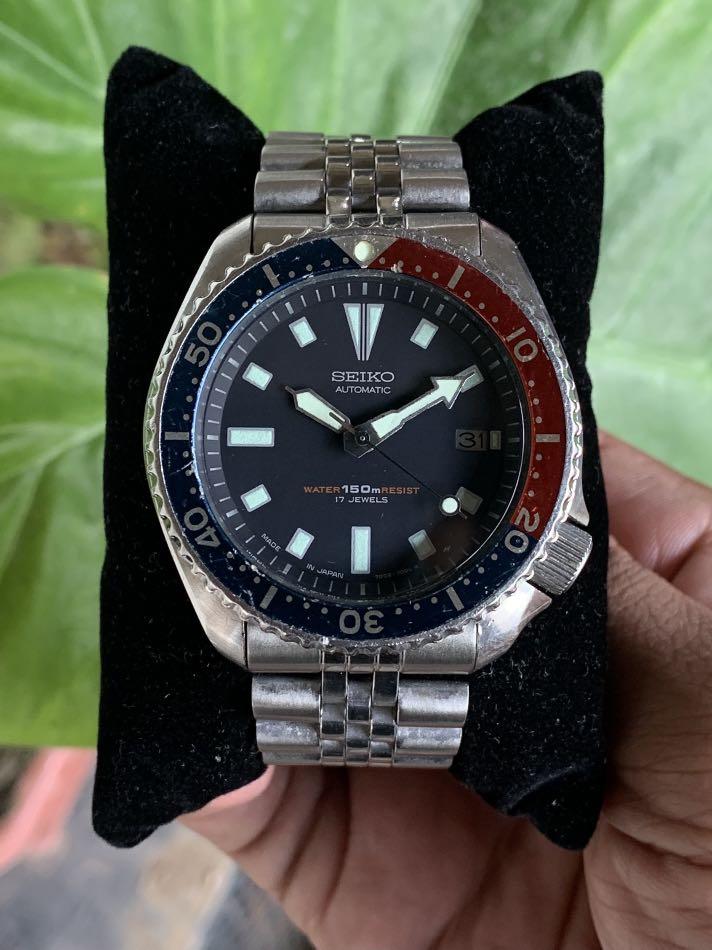 Seiko 7002-700J, Men's Fashion, Watches & Accessories, Watches on Carousell