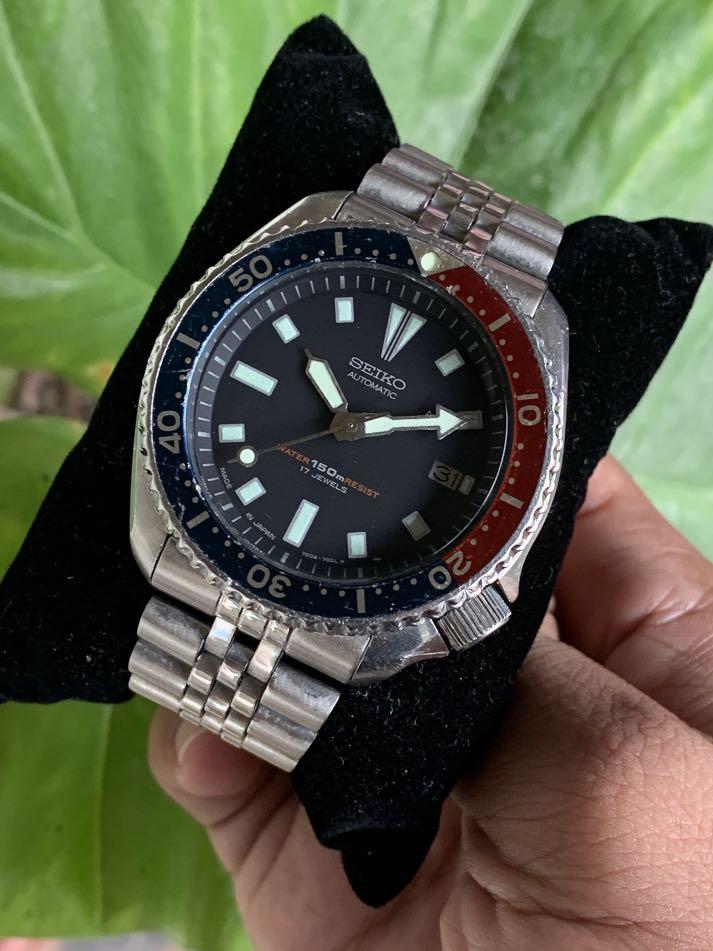 Seiko 7002-700J, Men's Fashion, Watches & Accessories, Watches on Carousell