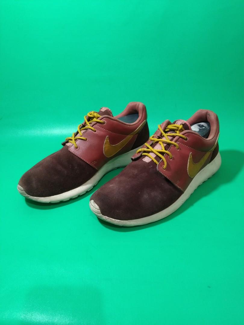 Suede Nike Roshe Gold Sepatu Nike Roshe Run Suede ORI Size 43