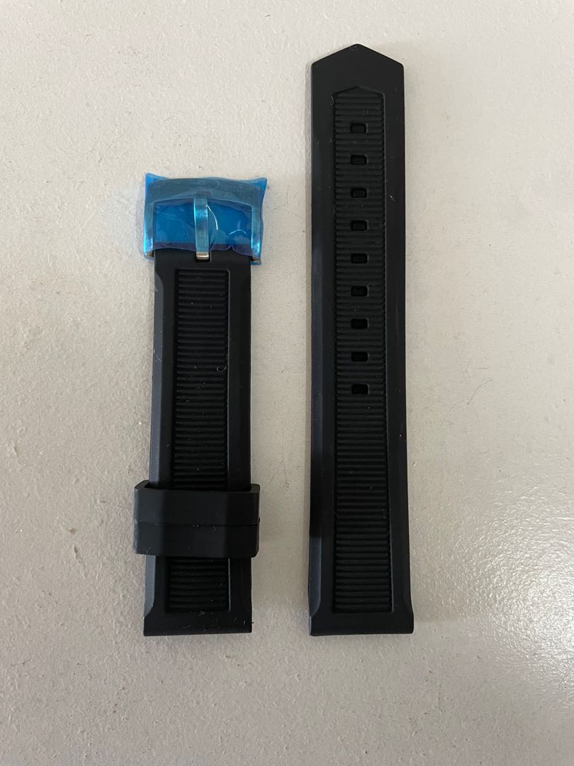 Tag heuer f1 rubber strap, Men's Fashion, Watches & Accessories