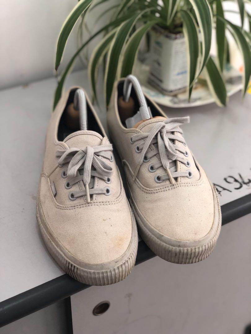Vans authentic light grey skateboard streetwear sneakers size 11 us california los angelas pre loved