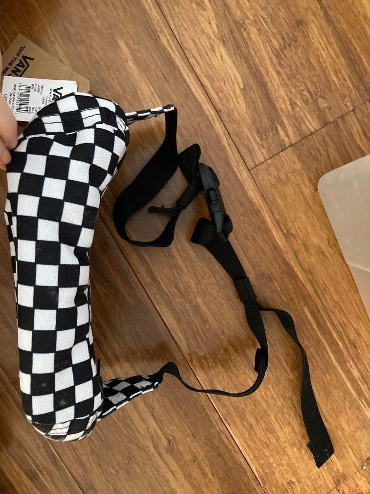 Vans belt bag/Fanny pack (Category: Belt bags, Clutches and Pouches) located in Pasig City. Submitted by clothes222_ (Listing ID 1110711197, Image 2). Description: - brand new - Buyer will shoulder shipping fee - Dm for price negotiations .
