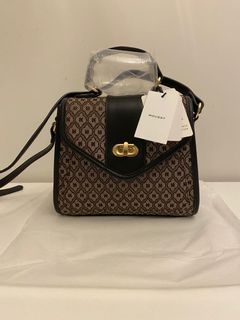 （分類：）位於 。 由 dearconstance 提交（商品編號 1105091921，圖片 1）。簡介： 。