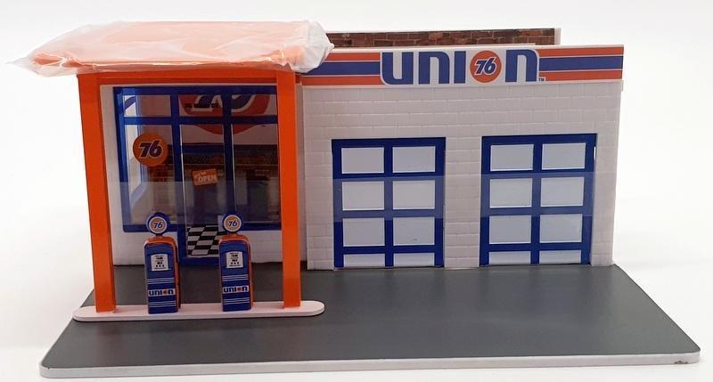 グリーンライト　76　ユニオン　ガレージ　リフト　1/64 Greenlight Union 76 Four Post Lift Auto Shop 1:64 | eBay