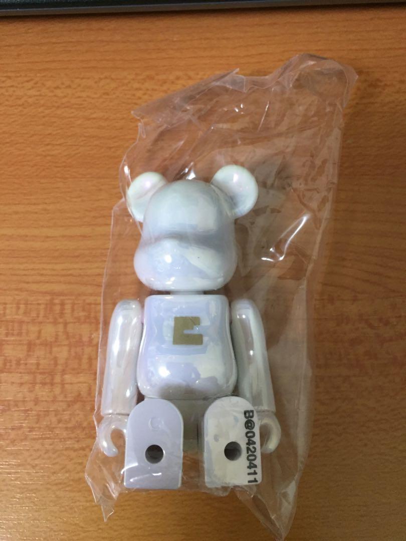 Bearbrick Series 42 Basic 字母( E ) Be@rbrick 20th, 興趣及遊戲