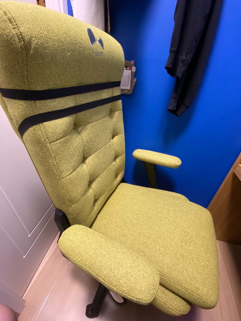 Bauhutte Gaming sofa G350, 傢俬＆家居, 園藝, 軟管和澆水裝置 Carousell