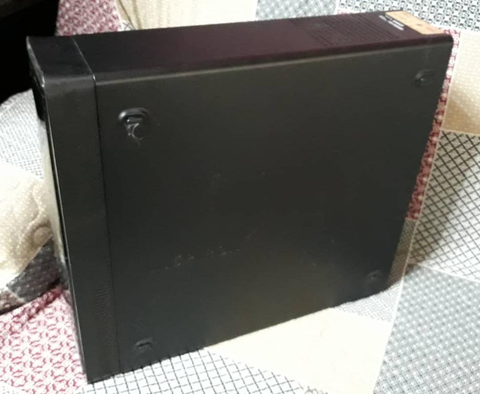 DELL CPU (Category: Computer Parts) located in Kuala Lumpur. Submitted by ahmad.md (Listing ID 1105050558, Image 3). Description: "HOME STORE CLEARANCE ITEM " # PRICE IS FIXED (DON'T WASTE TIME TO BARGAIN" 1. Brand : Dell 2. Window 7 Professional 3. Processor : Intel (R) Core(TM)2 Quad CPU Q8200 @ 2.33 GHz 4. Ram : 4GB 5. SSD : 256gb 6. Power Cable Included 7. Condition : Functioning Good 8. Wifi internet connection IMPORTANT : 1. Price is FIXED 