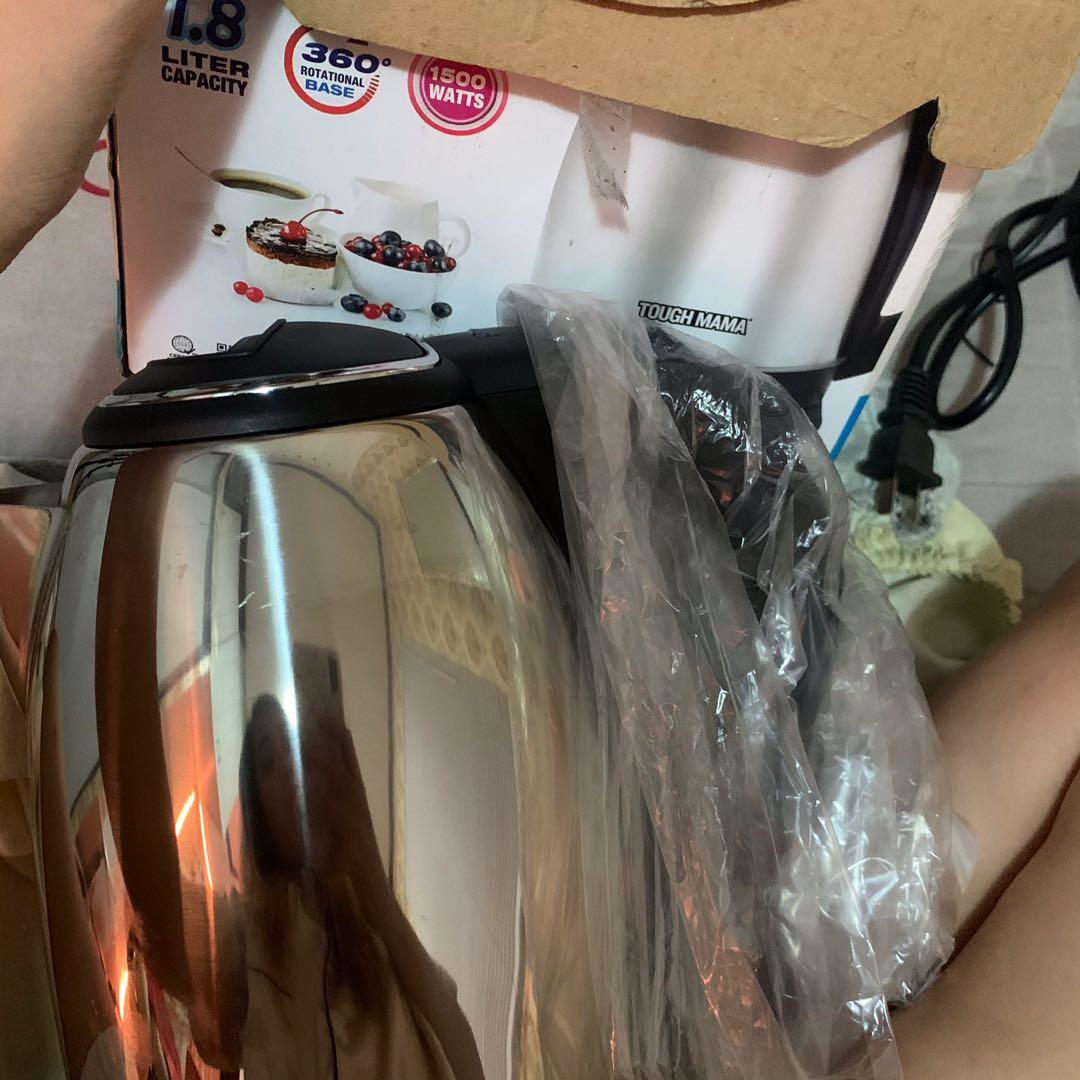 Electric kettle (Category: Coffee & Tea Tableware) located in Cavite. Submitted by bbthingyyyy (Listing ID 1104946252, Image 2). Description: Brand new electric kettle for sale ✨ Message me for more info.