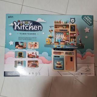 Full kitchen set with 139 pieces