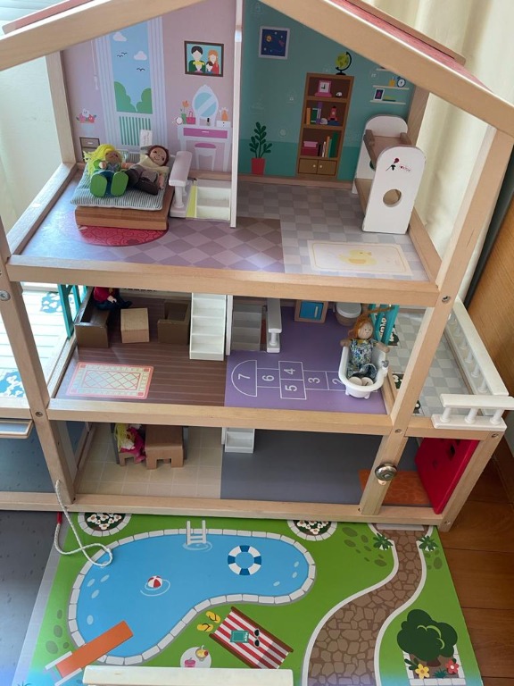 Hape doll family mansion reviews 2025