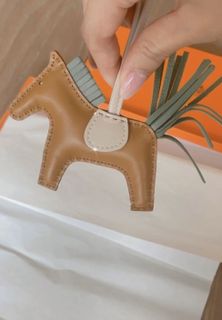 （分類：）位於 。 由 boite_orange 提交（商品編號 1099363829，圖片 1）。簡介： 。