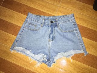 (Category: ) located in . Submitted by 061303 (Listing ID 1105060411, Image 1). Description: .