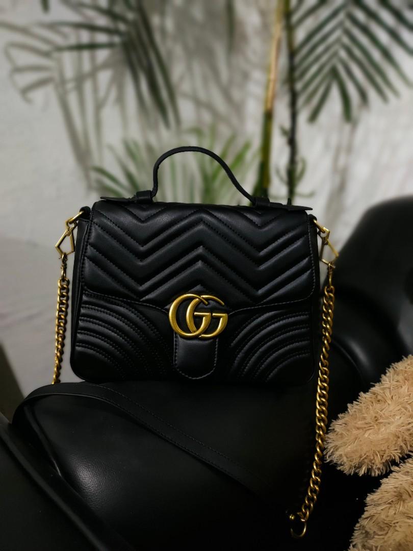 Japan preloved Gucci marmont top handle (Category: Luxury Bags & Wallets) located in Cebu City. Submitted by bry.shine18 (Listing ID 1105083639, Image 1). Description: genuine leather bag with code.