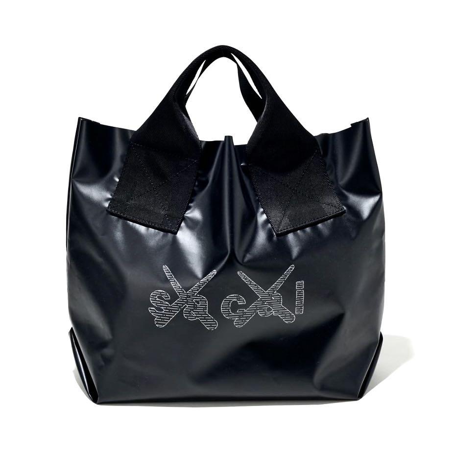 Kaws x sacai Tote Bag, 女裝, 手袋及銀包, Tote Bags - Carousell