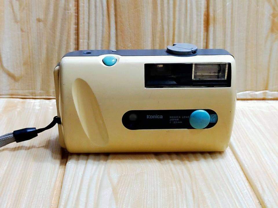 Appareil photo KONICA EFP-J compact 35mm argentique vintage