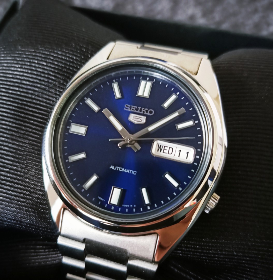 LNIB] Seiko 5 Blue 'DateJust' Automatic Dress Watch SNXS77K1  (Discontinued), Men's Fashion, Watches & Accessories, Watches on Carousell