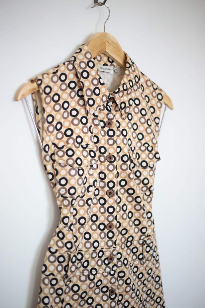 Long printed Vintage Dress (Category: Dresses) located in Makati City. Submitted by alysalen (Listing ID 1104971535, Image 2). Description: .