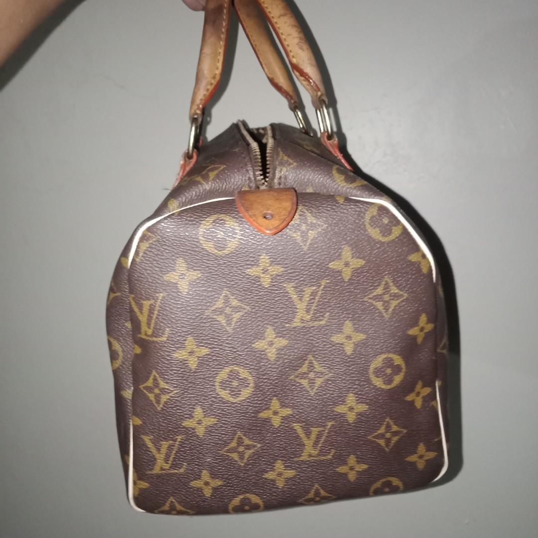 LV Speedy 35 (Category: Luxury Bags & Wallets) located in Manila. Submitted by cleviticus (Listing ID 1105011209, Image 2). Description: Clean inside and out, except handle with oxidation..