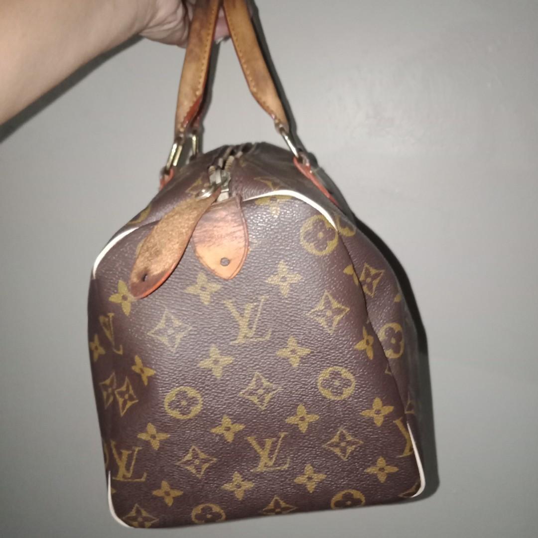 LV Speedy 35 (Category: Luxury Bags & Wallets) located in Manila. Submitted by cleviticus (Listing ID 1105011209, Image 3). Description: Clean inside and out, except handle with oxidation..