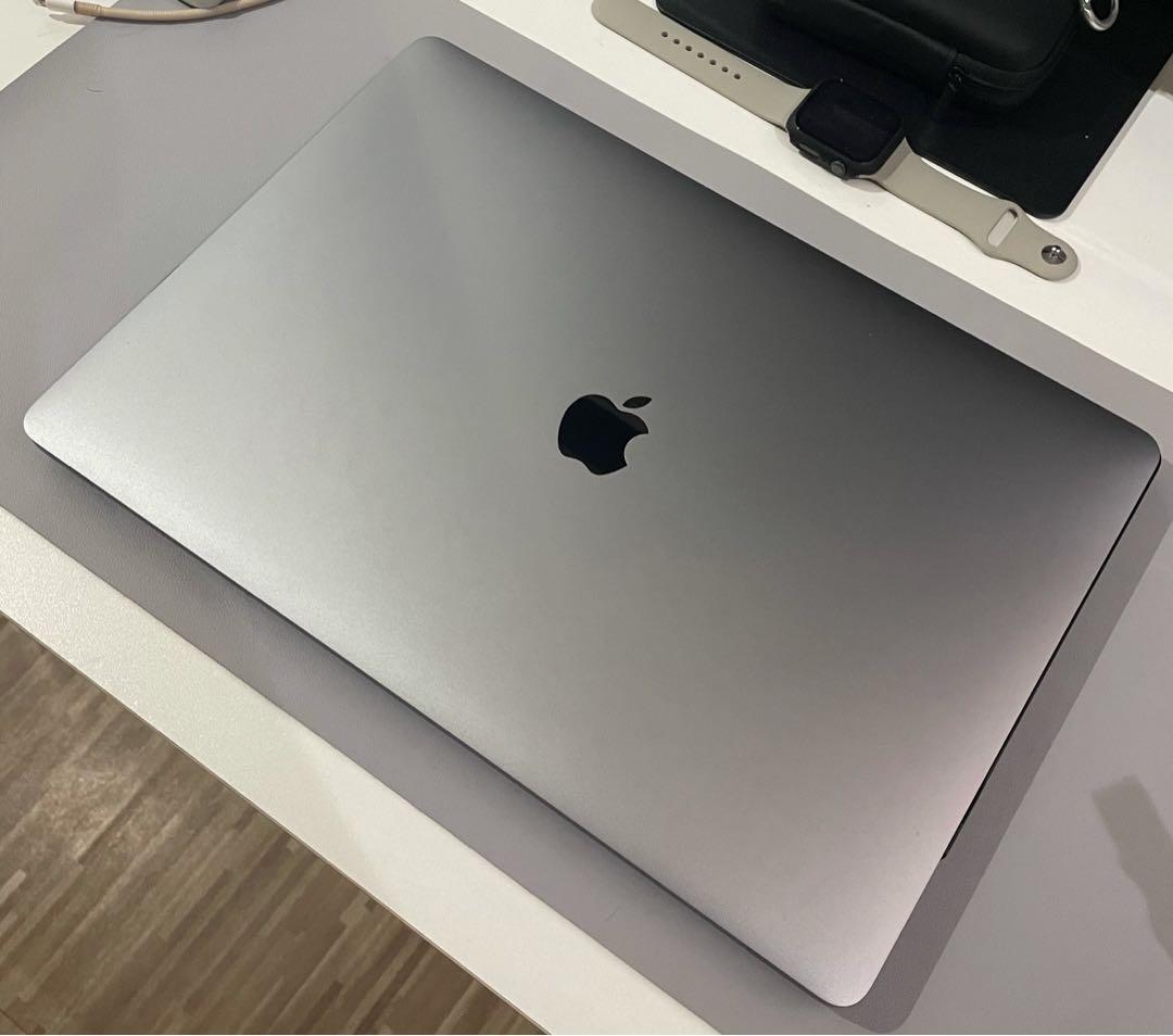 Macbook Pro 15” HIGHEST SPECS (Category: Laptops & Notebooks) located in Manila. Submitted by litolapis69 (Listing ID 1105104859, Image 3). Description: ‼️NEGOTIABLE‼️ RARELY USED. MAS MABILIS SA M1. MacBook Pro 15” w/ touchbar Space gray Intel Core i7 2.6GHz 6-core processor 512GB SSD 16GB RAM Radeon Pro 560x 4GB GDDR5 15.4-inch Retina Display (2880x1800) Mint condition With case since day 1 With cable protection since day 1 With box and all acc