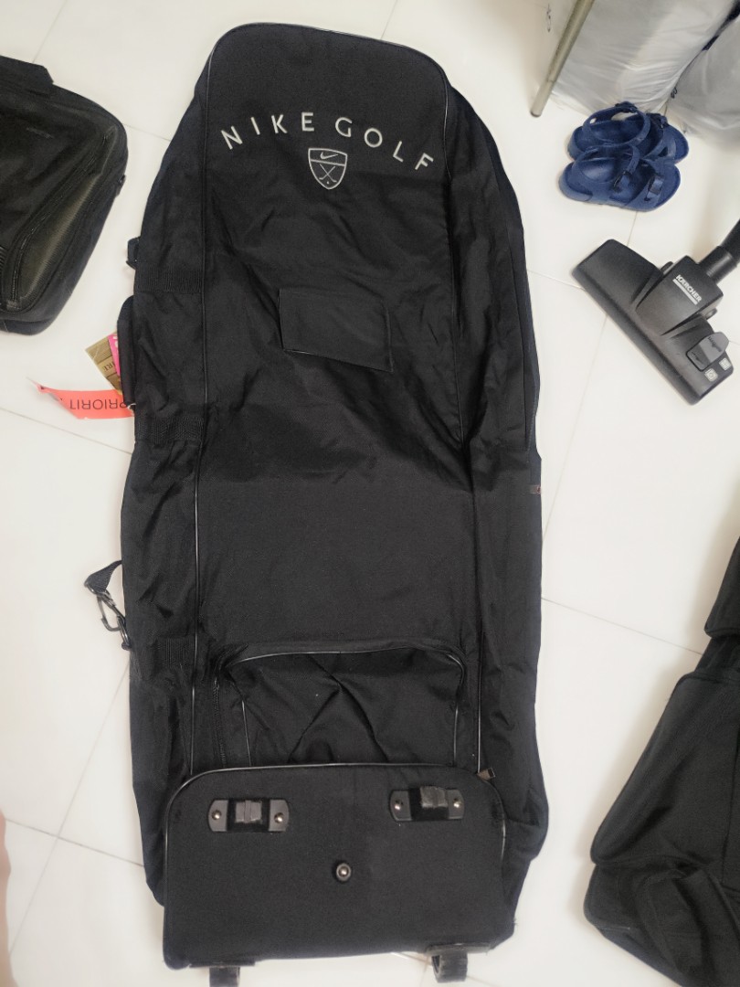 Nike golf travel bag with wheels discount