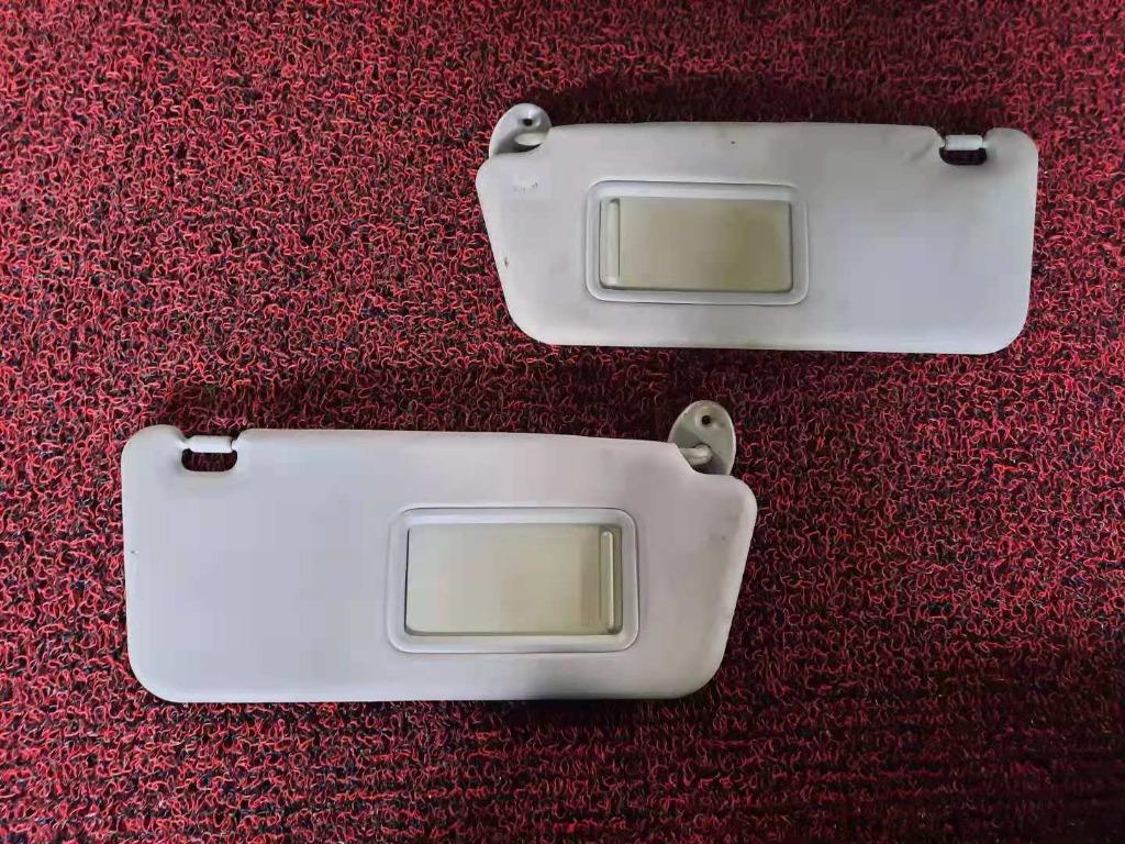 Toyota wish online sun visor