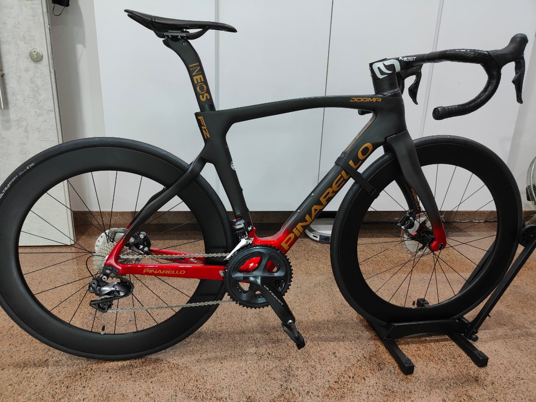 Pinarello f12 black on sale on black
