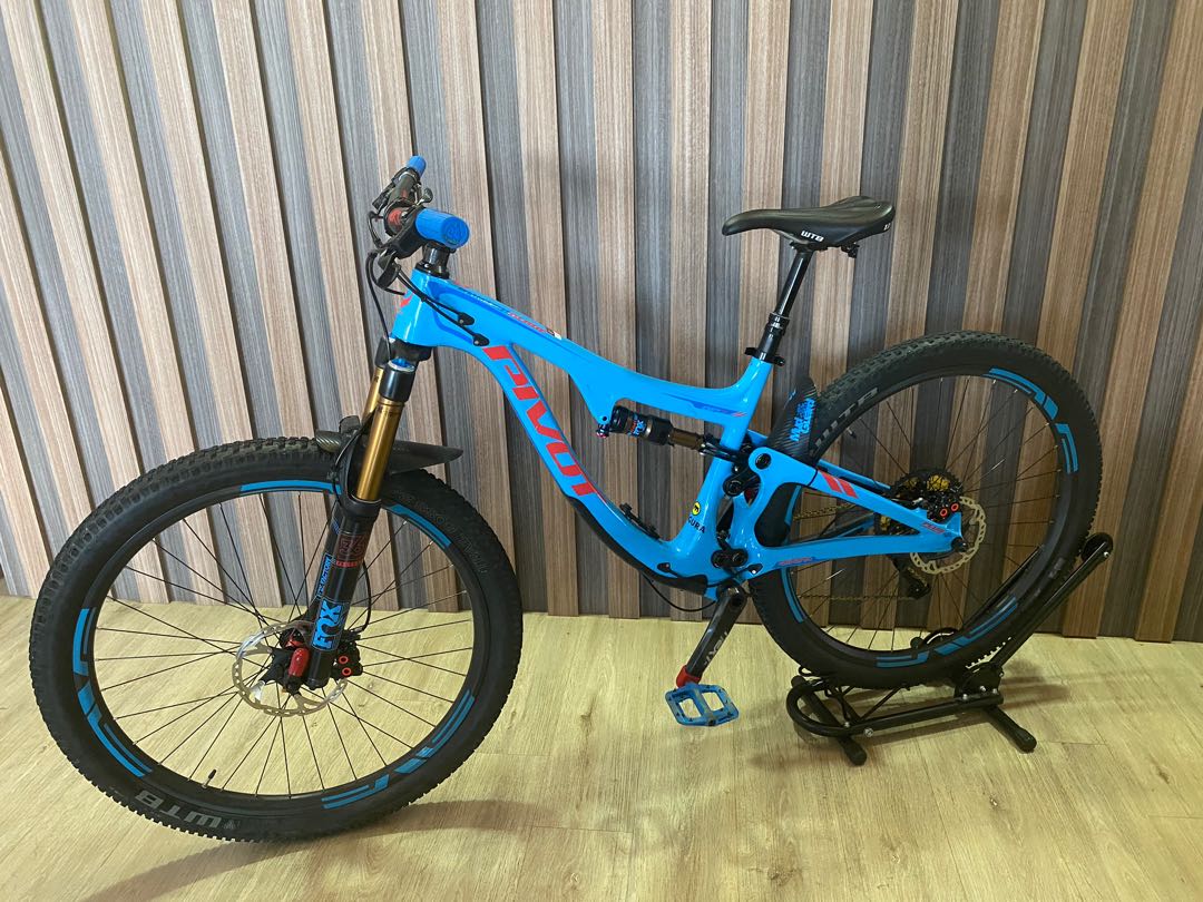 Pivot switchblade hot sale v1