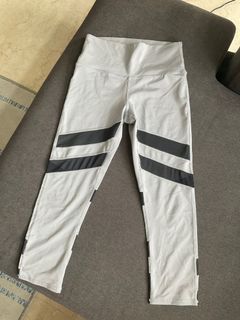 (Category: ) located in . Submitted by thriftinggoods2021 (Listing ID 1105013687, Image 1). Description: .