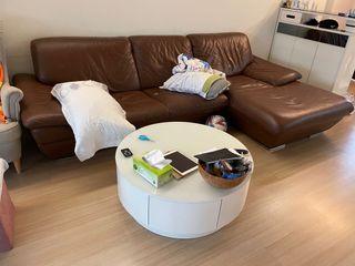 Round coffee table glass top
