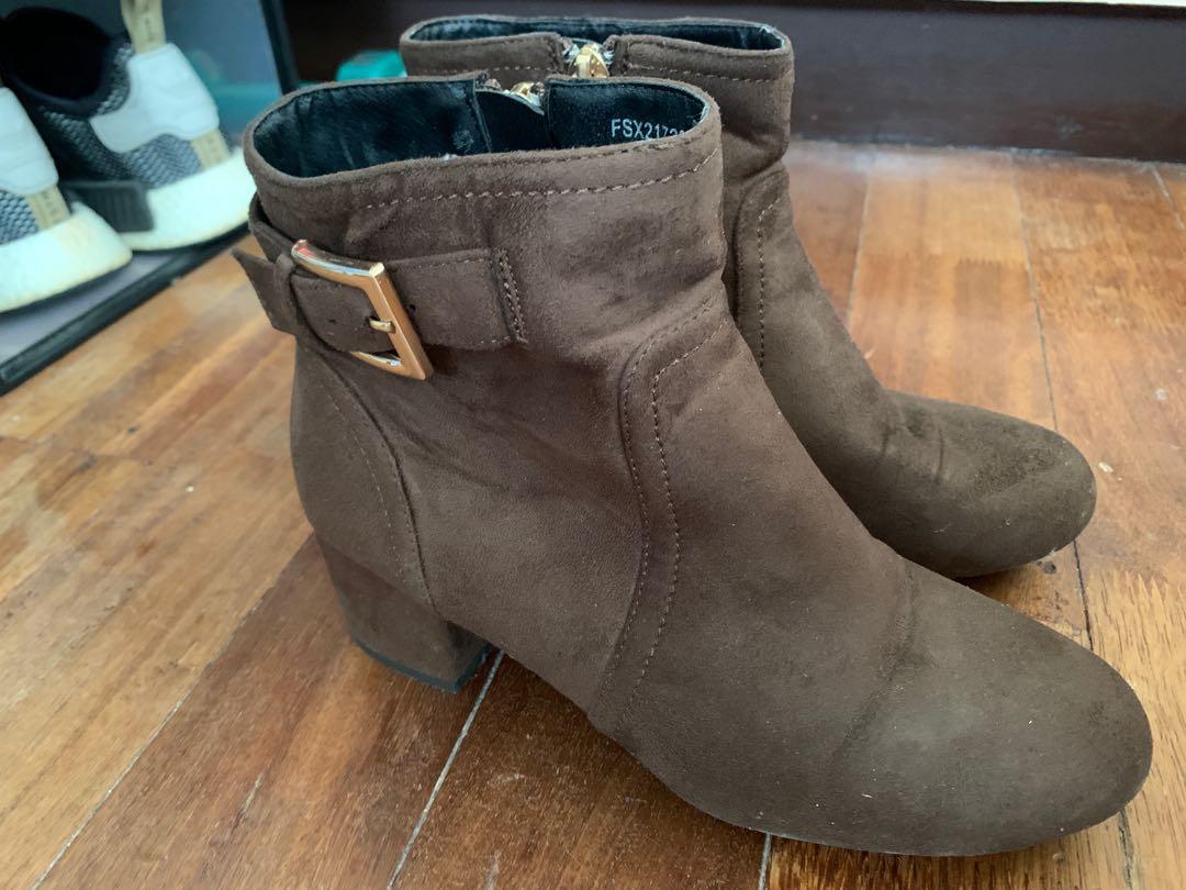 Suede brown boots (Category: Boots) located in Manila. Submitted by declatter (Listing ID 1104928493, Image 3). Description: .