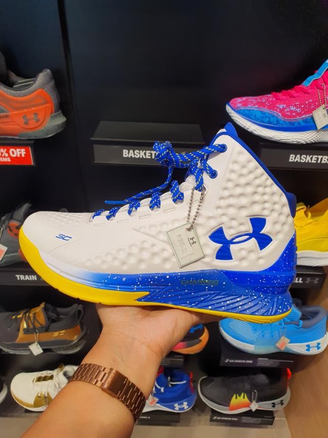 Curry 1 top dub nation