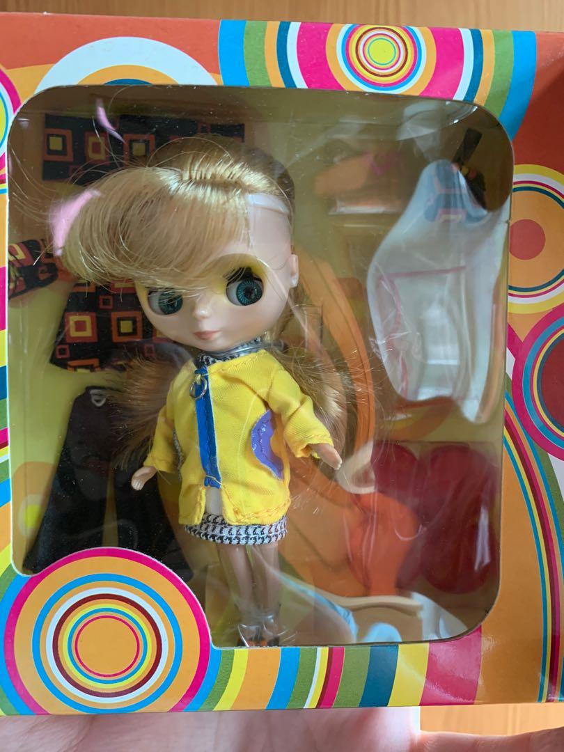 Blythe art attack deals
