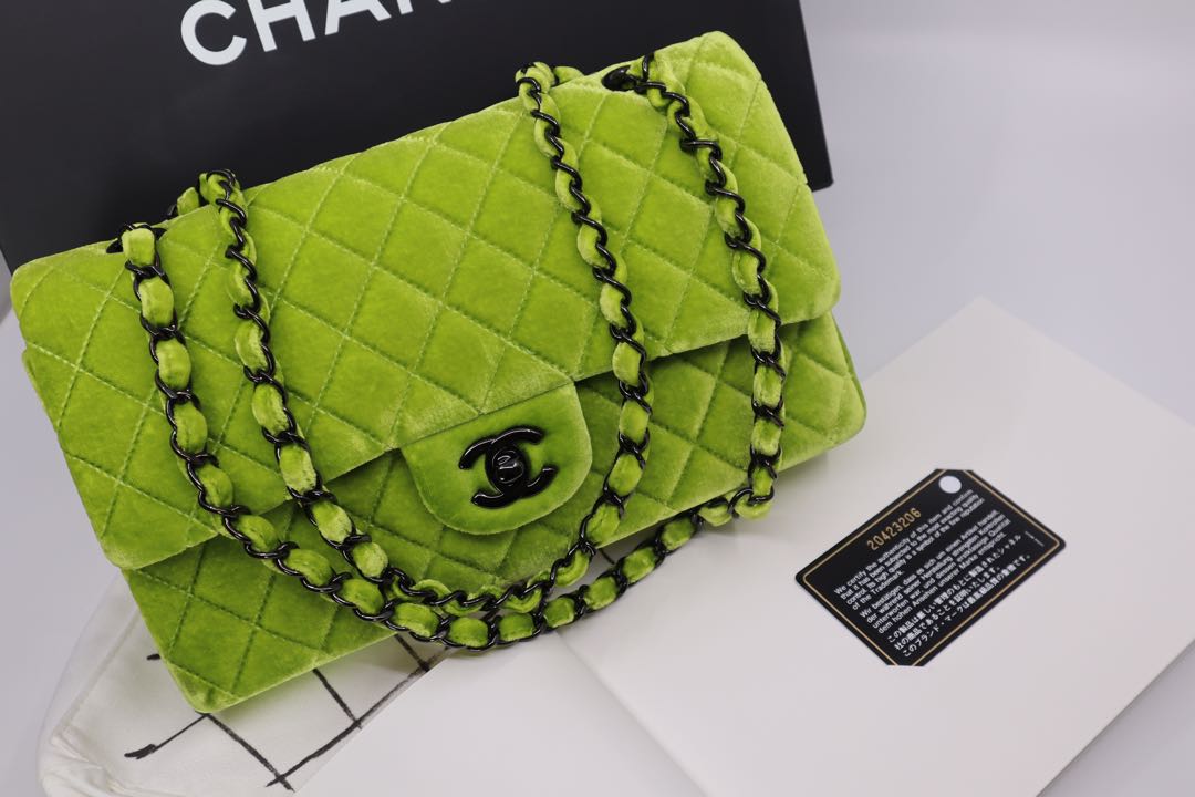 Chanel green online velvet bag