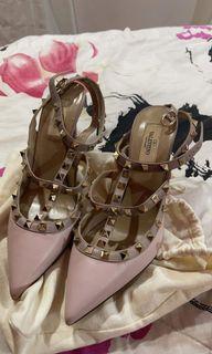 Authentic Valentino heels 40