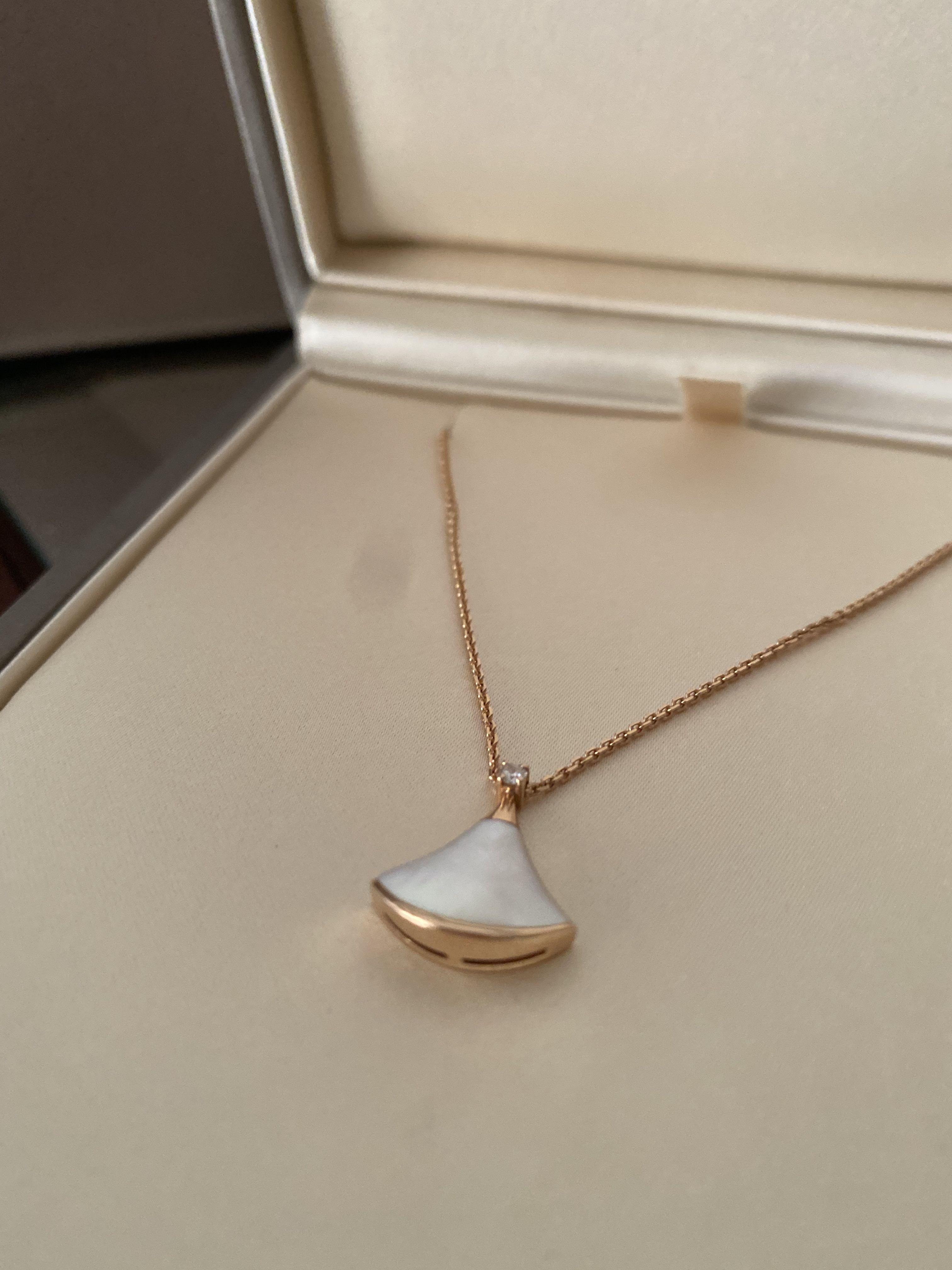 Bvlgari fan clearance necklace