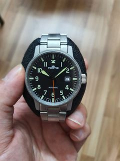 (Category: ) located in . Submitted by sengshopping28 (Listing ID 1105218308, Image 1). Description: .