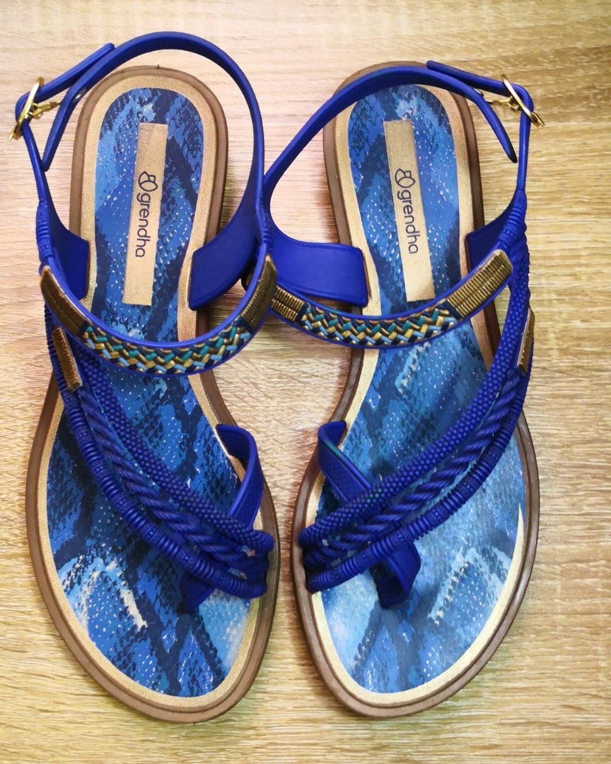 grendha black sandals