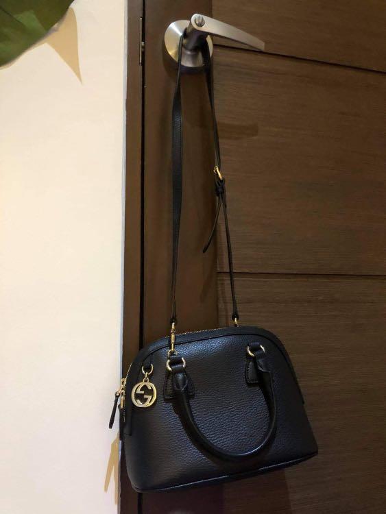 Gucci Handbag (Category: Luxury Bags & Wallets) located in Quezon City. Submitted by migo21 (Listing ID 1105283558, Image 1). Description: Condition 9/10 100% Legit and Authentic.