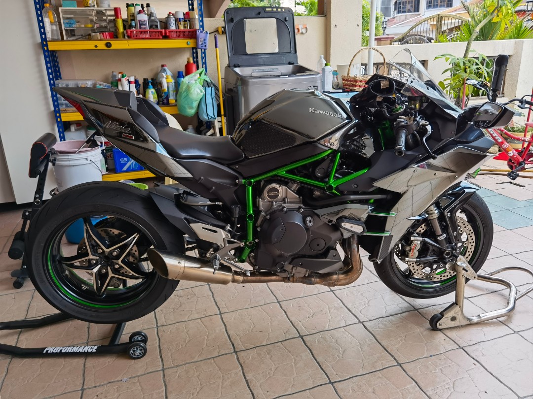 Kawasaki Ninja H2 Motorbikes on Carousell