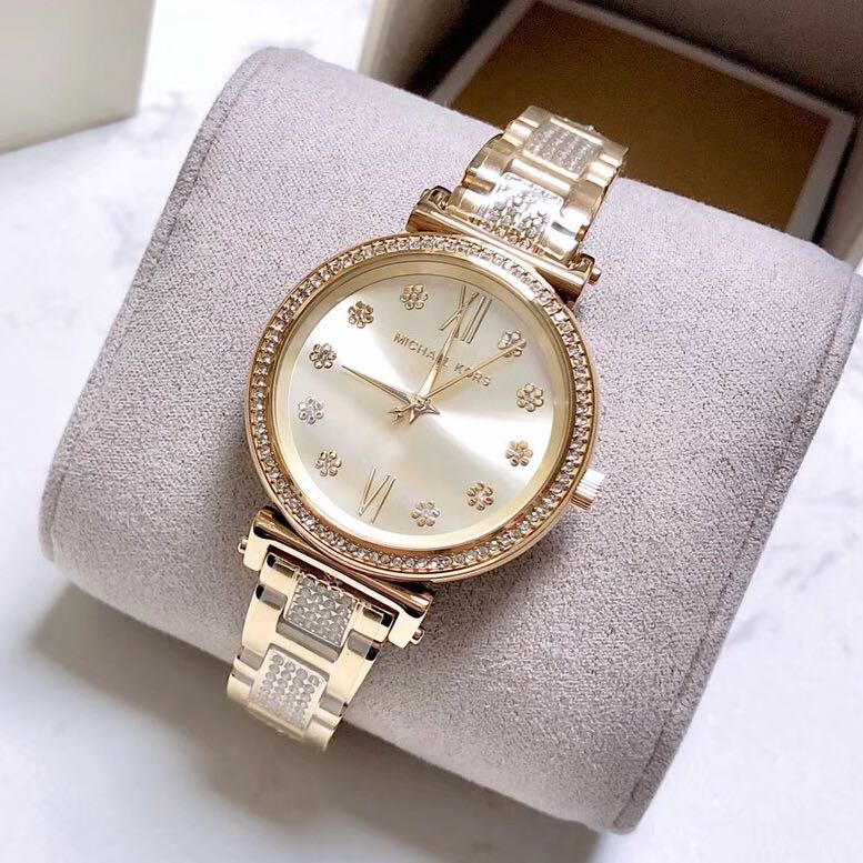 Michael Kors Runway MK6855 Women's watch at 173,40 € ➤ Authorized V...
