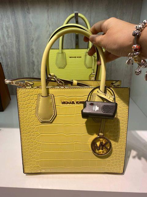 Michael kors buttercup 2025 bag