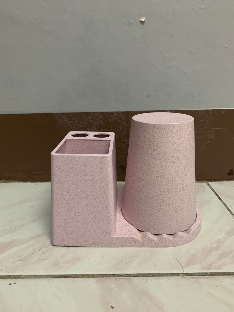 Miniso Toothbrush holder, Furniture & Home Living, Bathroom & Kitchen