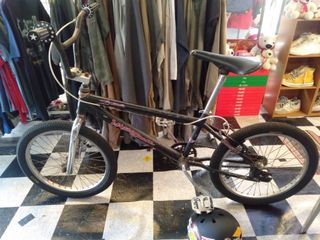 (Category: ) located in . Submitted by kmpg_store (Listing ID 1105162780, Image 1). Description: .