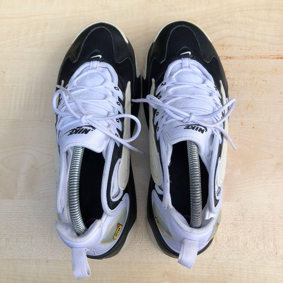 nike air zoom 2000 white