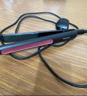 Reserved! Quick Sale!! Panasonic EH-HV21 Two-way to Straighten and Curl