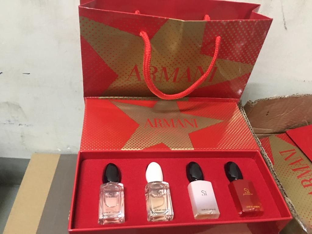 Armani perfume mini set discount
