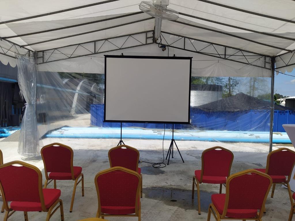 Projector (Category: Projectors) located in Singapore. Submitted by tentagerentalsg (Listing ID 1105188539, Image 3). Description: Great for meetings, conferences and movies! Projector + stand Add $50 for 100' projector screen *price per day.