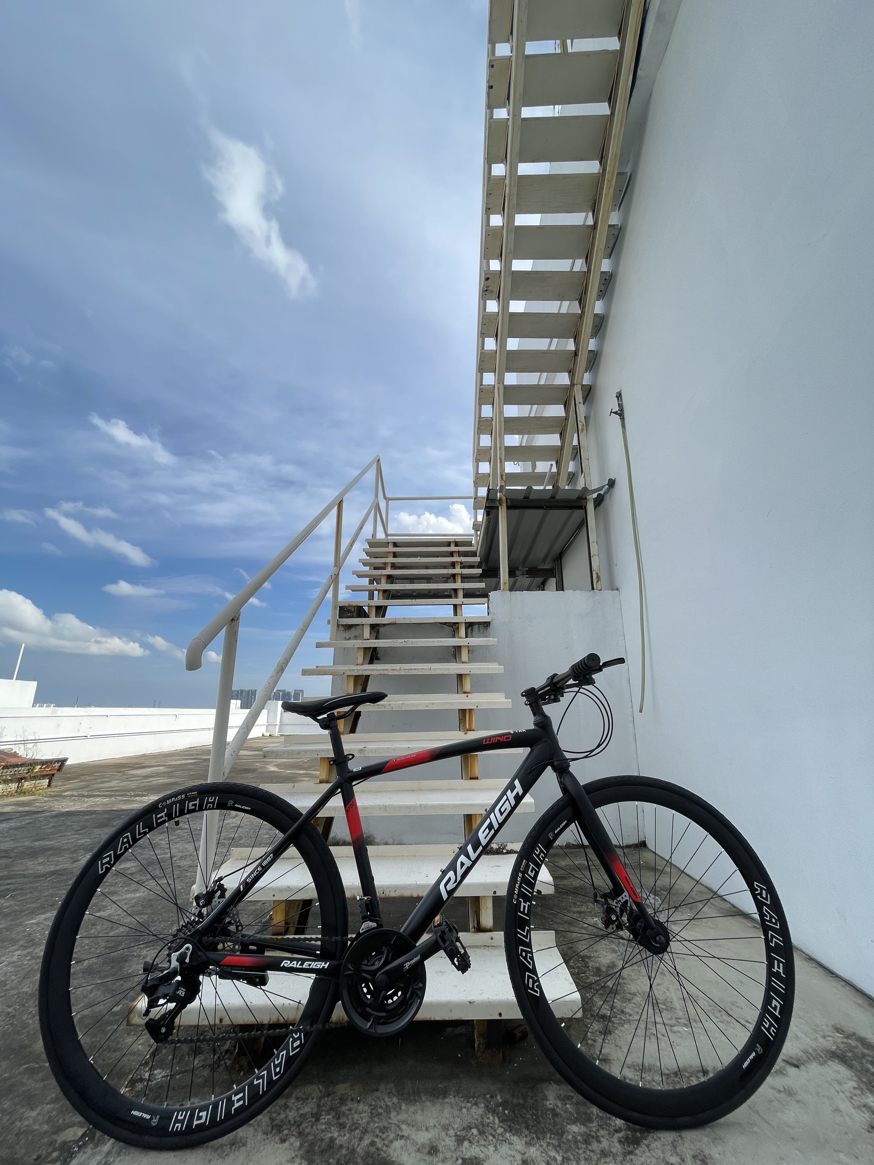[SOLD]Raleigh r700 Wind Model Hybrid Bike Roadbike Entry Bike, Sports ...