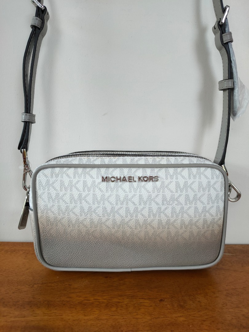 SELLING LOW MICHAEL KORS Connie SM Camera Bag Women s Fashion